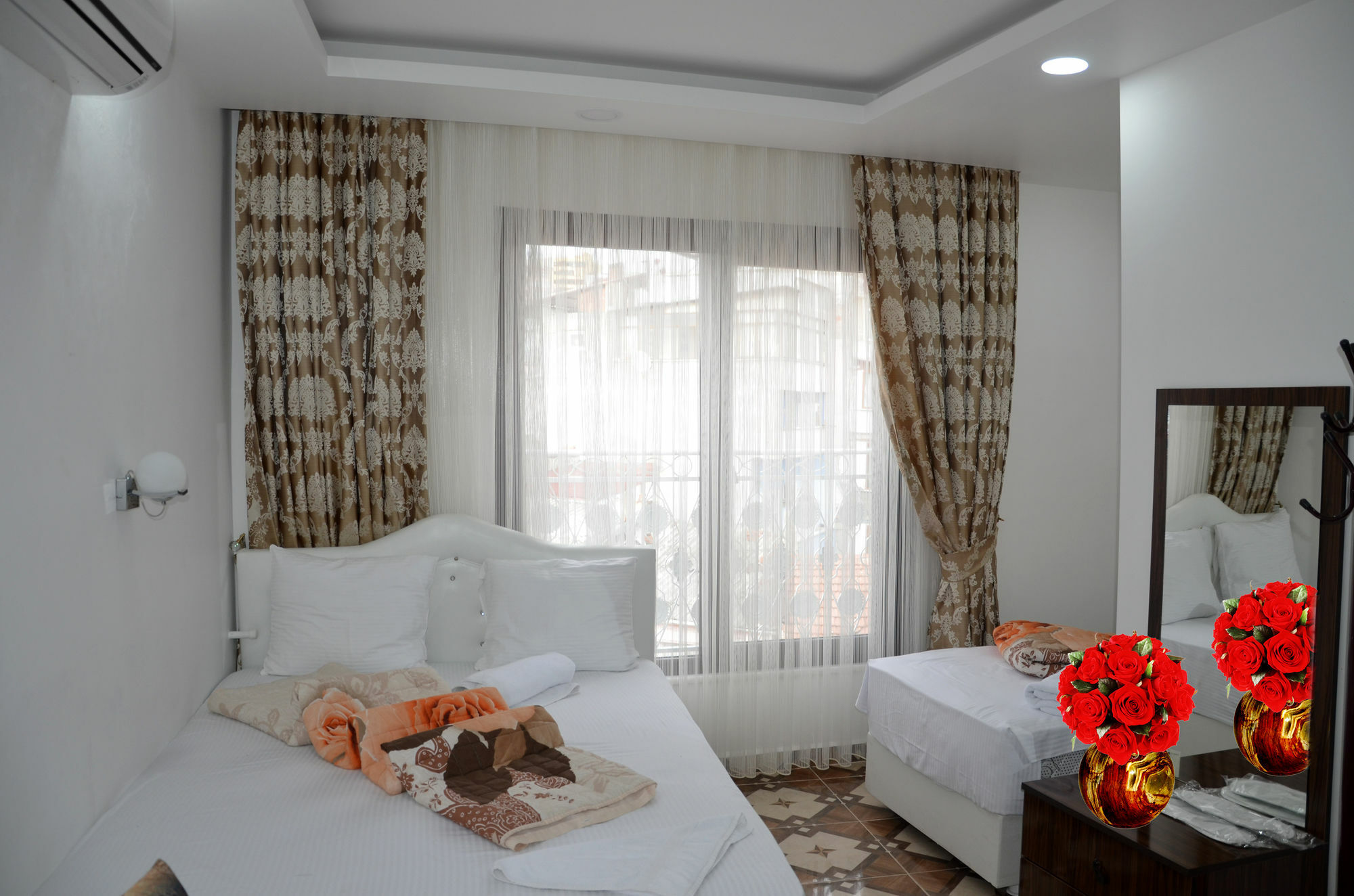 Sultanahmet Deluxe Hotel Истанбул Екстериор снимка